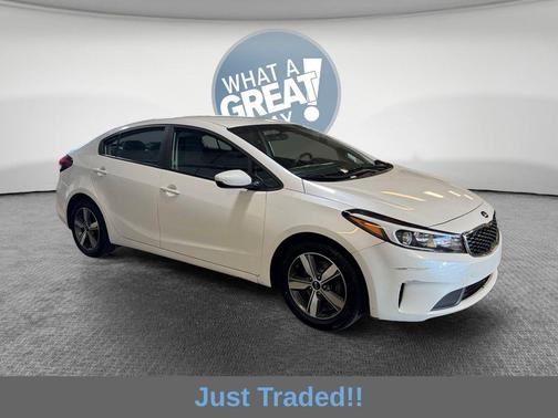 Snow White Pearl 2018 Kia Forte LX