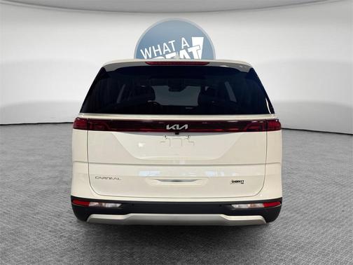 2023 Kia Carnival LX