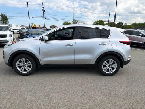 Sparkling Silver 2019 Kia Sportage LX