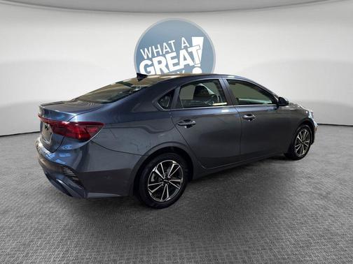 Gravity Gray 2023 Kia Forte LXS