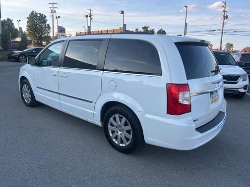 2014 Chrysler Town & Country Touring