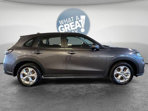 Modern Steel Metallic 2023 Honda HR-V LX