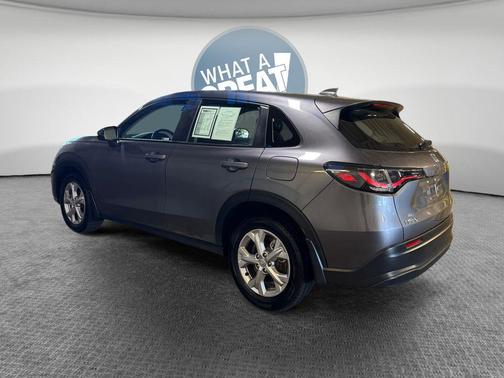 Modern Steel Metallic 2023 Honda HR-V LX