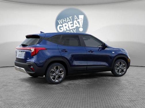Dark Ocean Blue 2026 Kia Seltos LX
