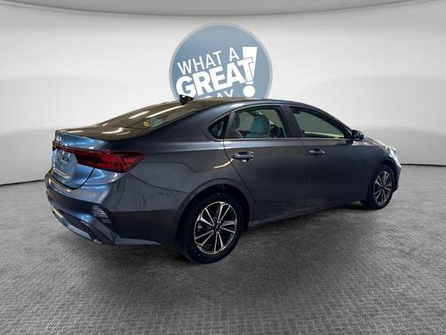 Gravity Gray 2023 Kia Forte LXS