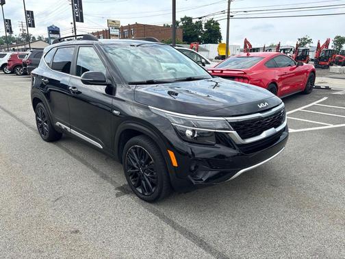 Cherry Black 2022 Kia Seltos Nightfall Edition