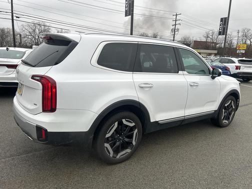 2023 Kia Telluride S