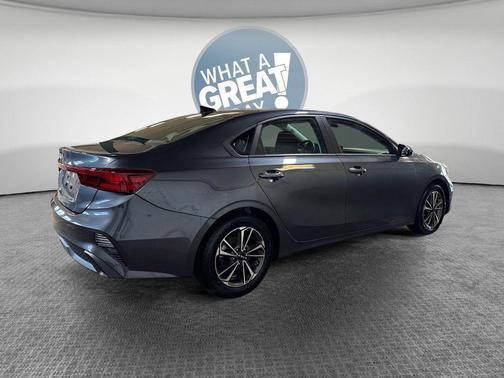 Gravity Gray 2023 Kia Forte LXS