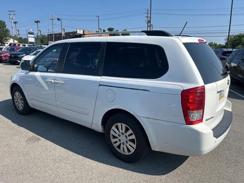 2012 Kia Sedona LX