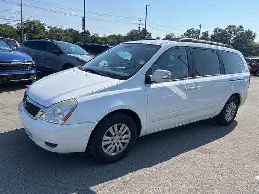 2012 Kia Sedona LX