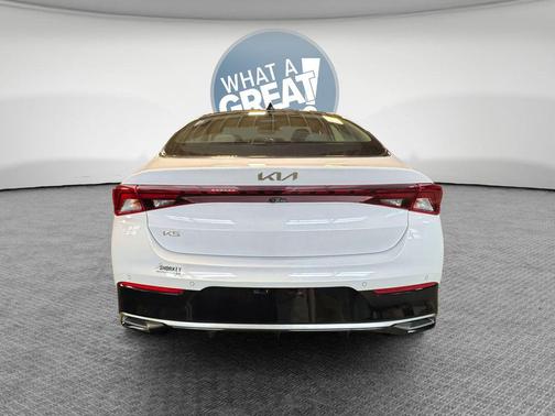 Glacial White Pearl 2024 Kia K5 EX