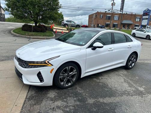 Glacial White Pearl 2024 Kia K5 EX