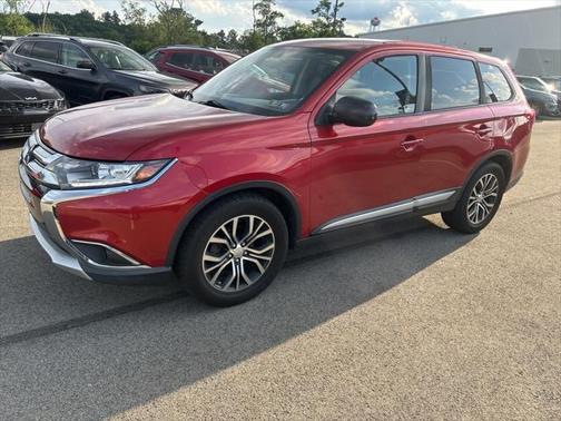 2017 Mitsubishi Outlander ES
