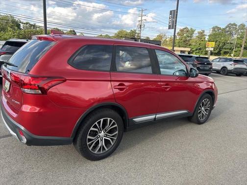 2017 Mitsubishi Outlander ES