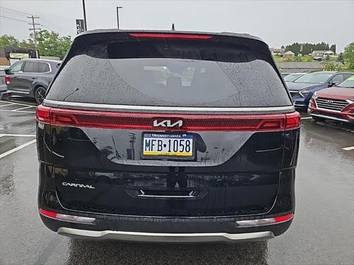 2024 Kia Carnival SX