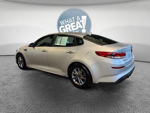 Sparkling Silver 2019 Kia Optima LX