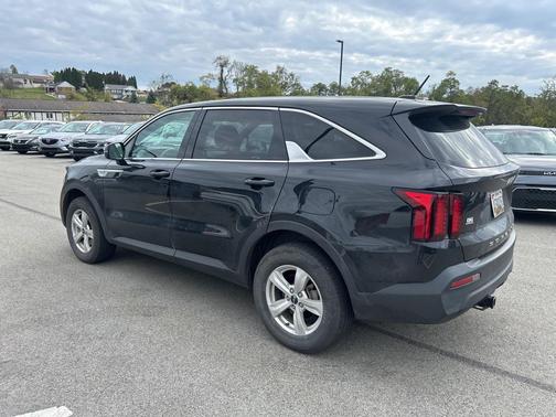 2022 Kia Sorento LX
