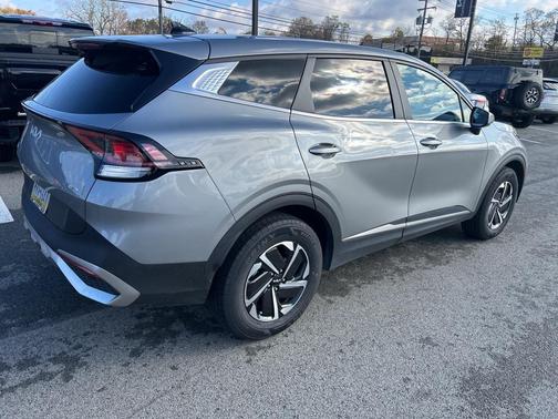 2023 Kia Sportage Hybrid LX