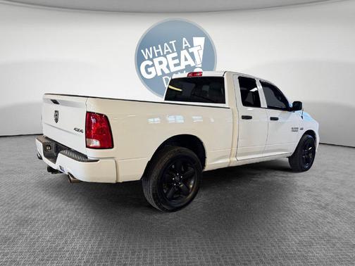 Bright White Clearcoat 2016 RAM 1500 Tradesman/Express
