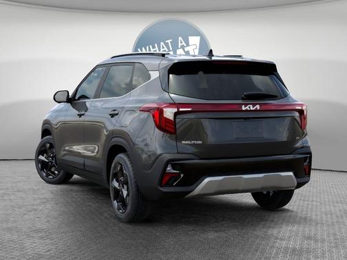 Gravity Gray 2026 Kia Seltos EX