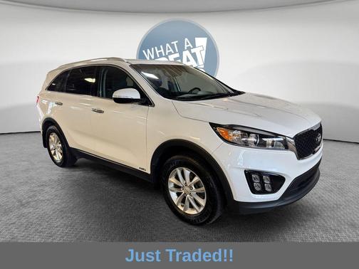 Snow White Pearl 2016 Kia Sorento LX