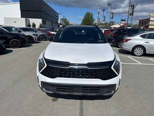 Glacier White Pearl/Ebony Black Roof 2023 Kia Sportage S