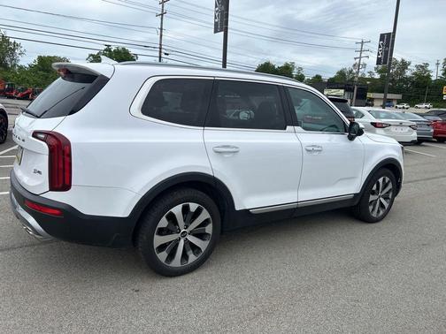 Glacial White Pearl 2021 Kia Telluride S