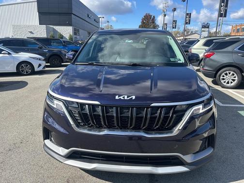 2023 Kia Carnival LX