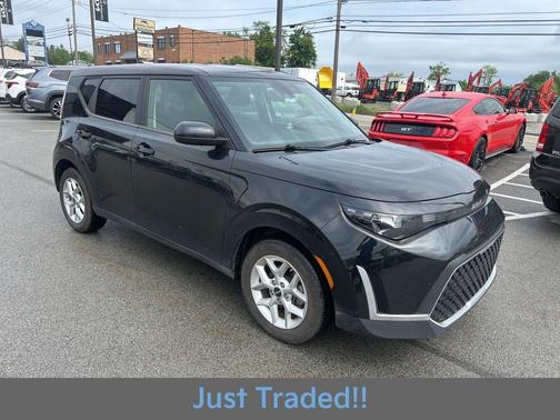 Fusion Black 2023 Kia Soul S
