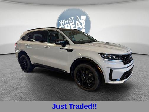 Wolf Gray 2022 Kia Sorento SX