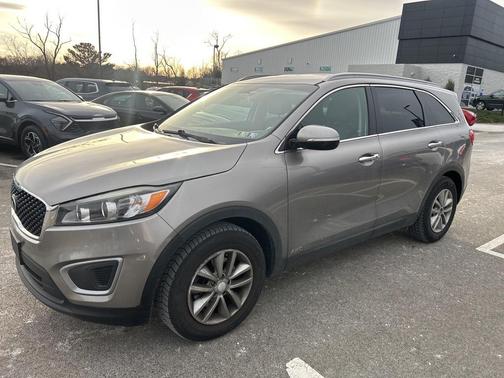 2017 Kia Sorento LX