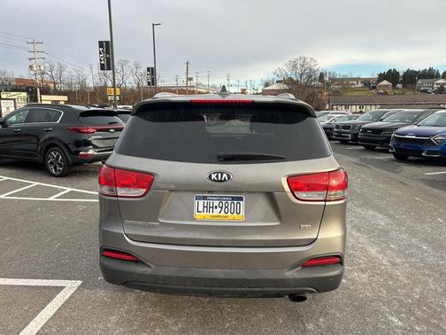 2017 Kia Sorento LX