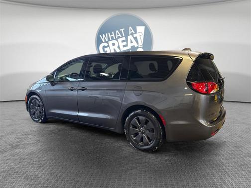2020 Chrysler Pacifica Hybrid Touring L