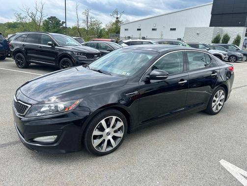 Ebony Black 2011 Kia Optima SX
