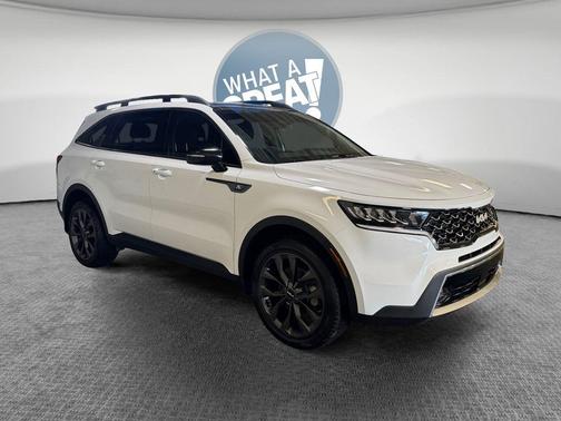 Glacial White Pearl 2022 Kia Sorento EX