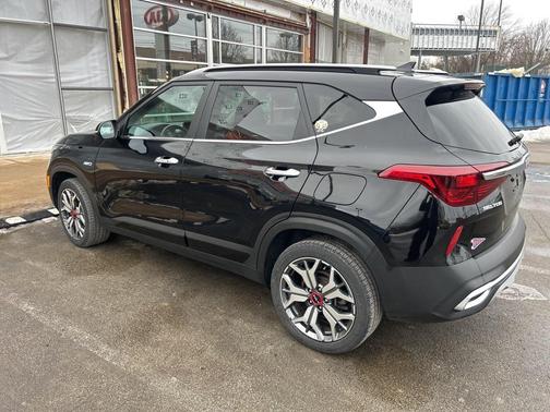 2023 Kia Seltos SX Turbo