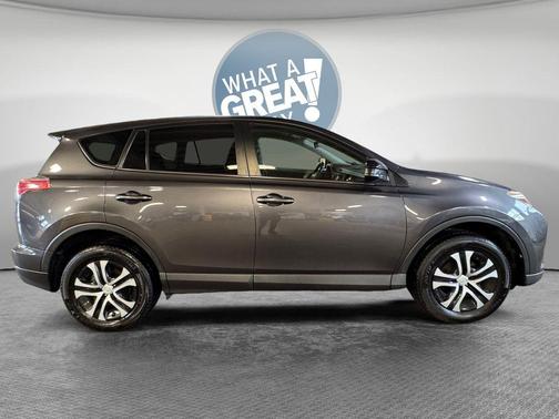 Magnetic Gray Metallic 2018 Toyota RAV4 LE