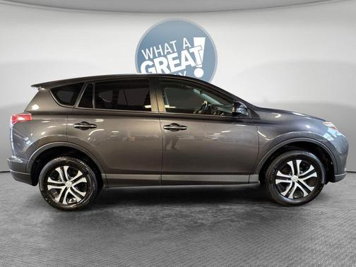 Magnetic Gray Metallic 2018 Toyota RAV4 LE