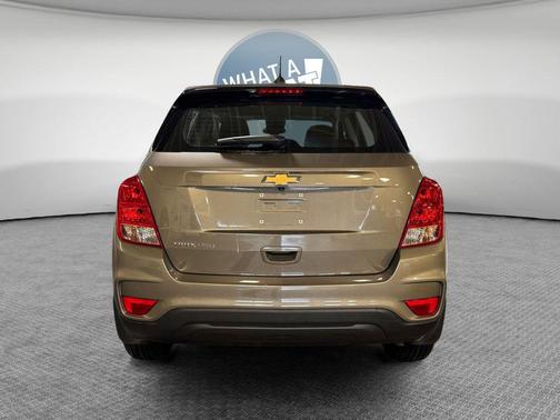 Stone Gray Metallic 2021 Chevrolet Trax LS