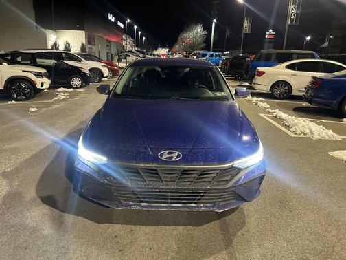 2024 Hyundai ELANTRA SEL