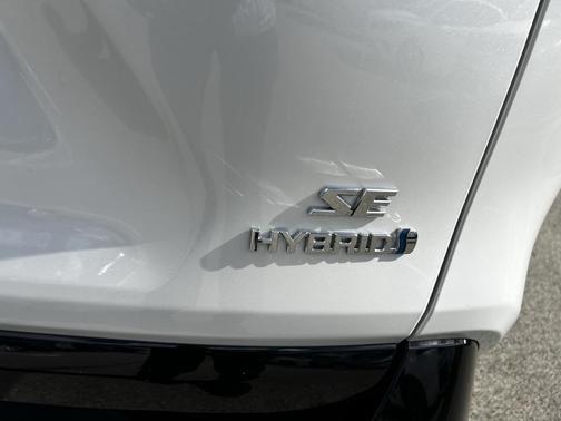 2023 Toyota RAV4 Hybrid SE