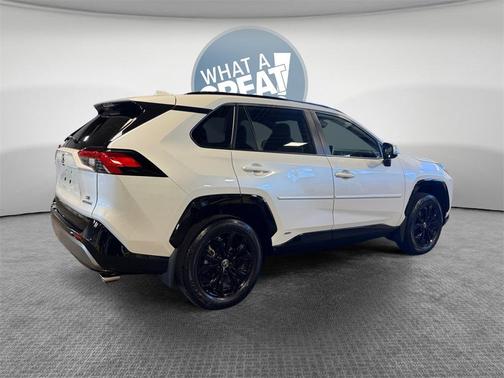 2023 Toyota RAV4 Hybrid SE