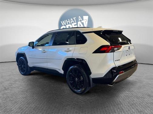 2023 Toyota RAV4 Hybrid SE