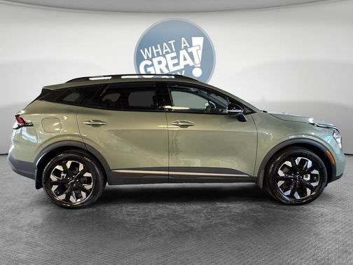 Jungle Green 2023 Kia Sportage Plug-In Hybrid X-Line