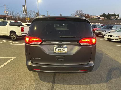 2020 Chrysler Voyager LXI