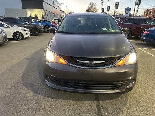 2020 Chrysler Voyager LXI