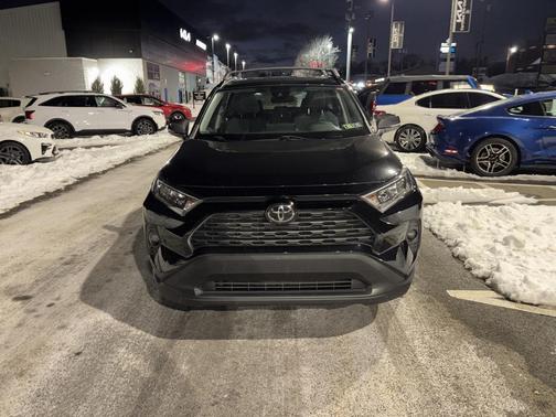 2020 Toyota RAV4 XLE