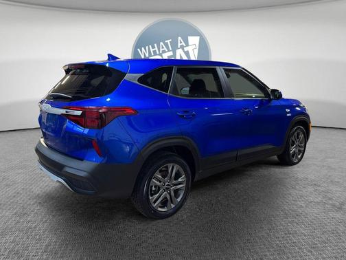 Neptune Blue 2023 Kia Seltos LX