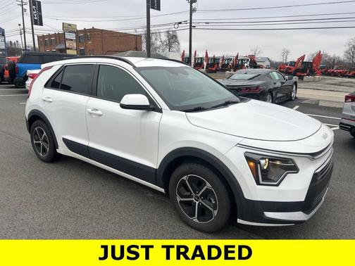 2023 Kia Niro LX