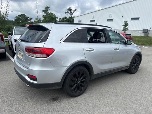 2019 Kia Sorento S
